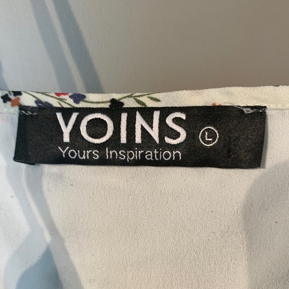 Chic Floral Maxi Dress with Spaghetti Straps - Picture 2 of 4